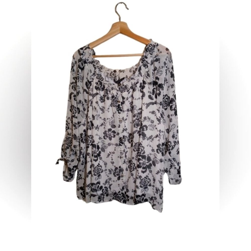 Adrienne Vittadini  White Floral Blouse